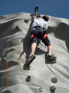 Gila Bend (E63) fly in - young guy climbing 'plastic pigs's nose' rocks