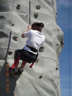 Gila Bend (E63) fly in - young guy climbing 'plastic pigs's nose' rocks