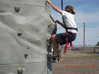 Gila Bend (E63) fly in - young guy climbing 'plastic pigs's nose' rocks
