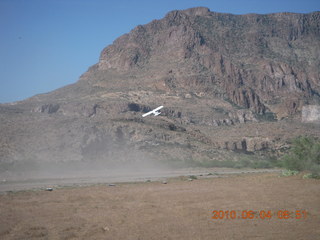 Superior Airport (E81) run - horse