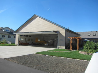 Watkins hangar in Independence (7S5)