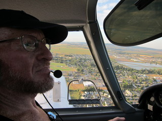 39 7b3. Adam flying N8377W in Oregon