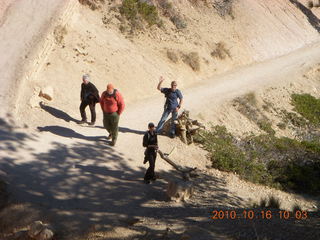 20 7cg. Bryce Canyon - Sean and Kristina and two other hikers