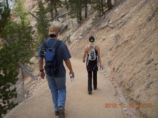 37 7cg. Bryce Canyon - Sean and Kristina