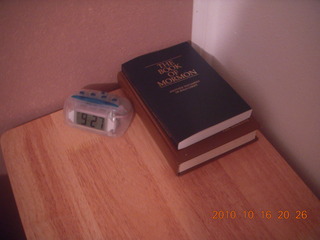 80 7cg. Bryce Canyon - hotel room bible