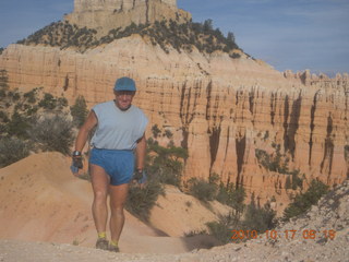 18 7ch. Bryce Canyon - Fairyland Trail - Adam