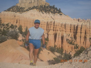 19 7ch. Bryce Canyon - Fairyland Trail - Adam