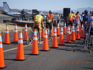 Safford fly-in and half marathon - bicyclists