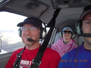 90 7dl. Adam and Elizabeth flying in N8377W