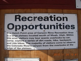 16 7dq. Moab trip - drive to Canyonlands Needles - overlook sign