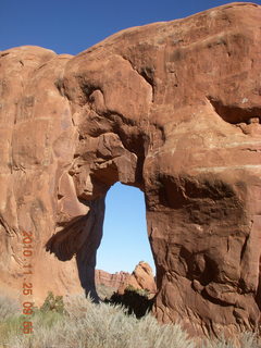 5 7dr. Moab trip - Arches Devil's Garden hike - Pine Arch