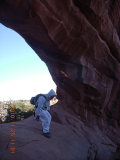 11 7dr. Moab trip - Arches Devil's Garden hike - Adam in Double-O Arch