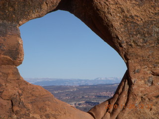 Moab trip - Arches Devil's Garden hike - small hole at Partition Arch