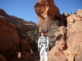 37 7dr. Moab trip - Arches Devil's Garden hike - Adam