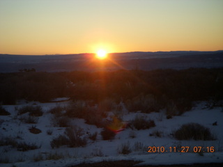 8 7dt. Moab trip - drive to Canyonlands Lathrop - sunrise