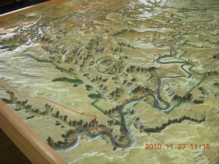 98 7dt. Moab trip - Canyonlands visitor center relief map