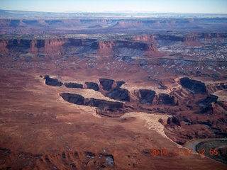 176 7dt. Moab trip - aerial - Canyonlands - Green River side