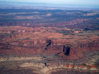177 7dt. Moab trip - aerial - Canyonlands - Green River side