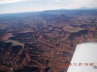 192 7dt. Moab trip - aerial - Canyonlands - Green River side