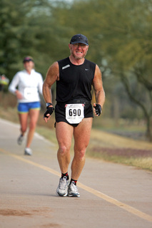 Fiesta Bowl race - Zazoosh - Adam running