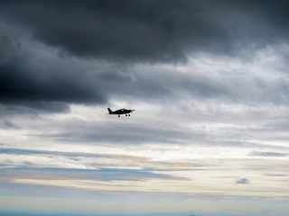 262 7ej. Sean picture -  aerial - N8377W in flight