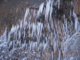 Zion National Park trip - Weeping Rock path - icicles