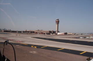 Sky Harbor fly-in - taxiing at PHX in N8377W