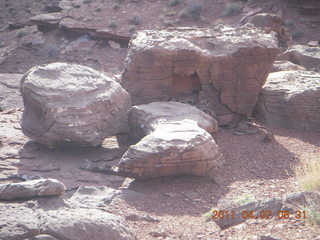 73 7j7. Canyonlands Lathrop hike/run - neat rocks