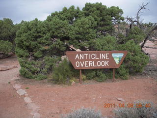 36 7j8. Anticline Overlook sign