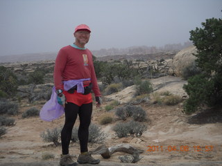 279 7j8. Canyonlands Needles Slickrock hike - Adam