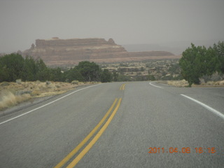 291 7j8. Canyonlands Needles drive in the haze