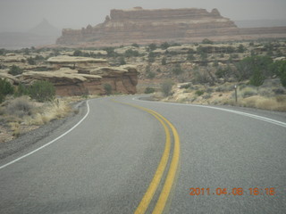 292 7j8. Canyonlands Needles drive in the haze