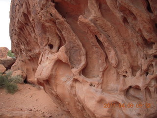 105 7j9. Arches Devil's Garden hike - cool rock shapes