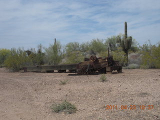 90 7jp. Vulture Mine walk to tour