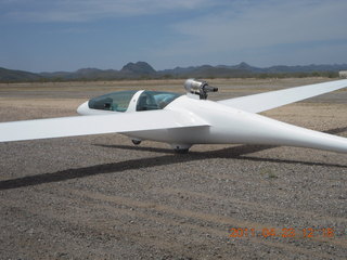 215 7jp. Pleasant Valley airstrip - jet-powered glider