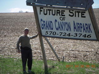 Ruhil's pictures - Marble Canyon - Adam and Dave running