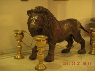 113 7km. India - hotel lobby lion
