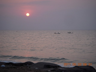 18 7kn. India - Puducherry (Pondicherry) run - Bay of Bengal beach - soft sunrise