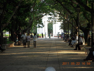 India - afternoon group in Puducherry (Pondicherry)  - park