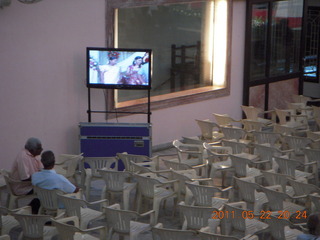 205 7kn. India - Randeep pre-wedding - TV monitor