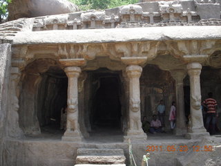 190 7kp. India - Mamallapuram - bas relief area