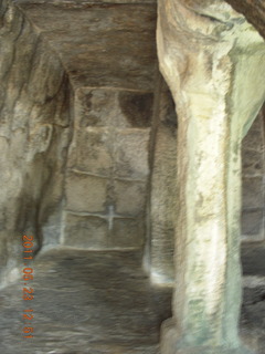 195 7kp. India - Mamallapuram - bas relief area