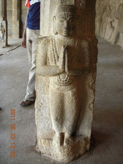 204 7kp. India - Mamallapuram - bas relief area