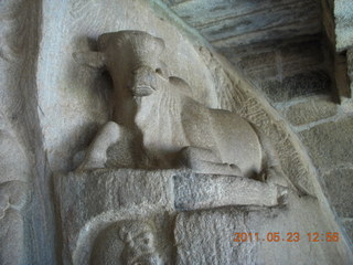 209 7kp. India - Mamallapuram - bas relief area