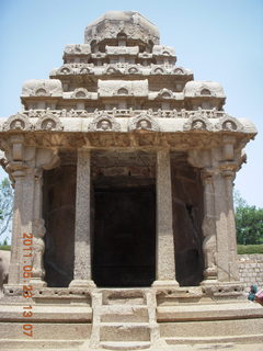 221 7kp. India - Mamallapuram - animal sculptures and temples