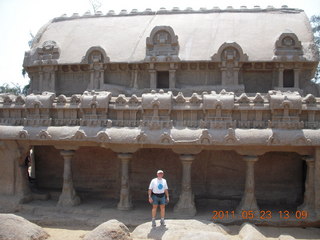 224 7kp. India - Mamallapuram - Adam - animal sculptures and temples