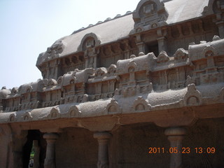 226 7kp. India - Mamallapuram - animal sculptures and temples