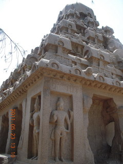229 7kp. India - Mamallapuram - animal sculptures and temples