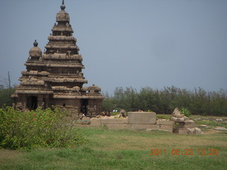 245 7kp. India - Mamallapuram - Bay of Bengal - ancient temple