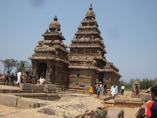 259 7kp. India - Mamallapuram - Bay of Bengal - ancient temple